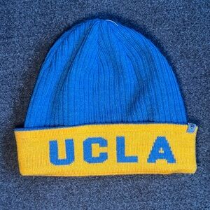 ⭐️ Offer B2G2! BUY 2 GET 2 FREE! 
UCLA Beanie